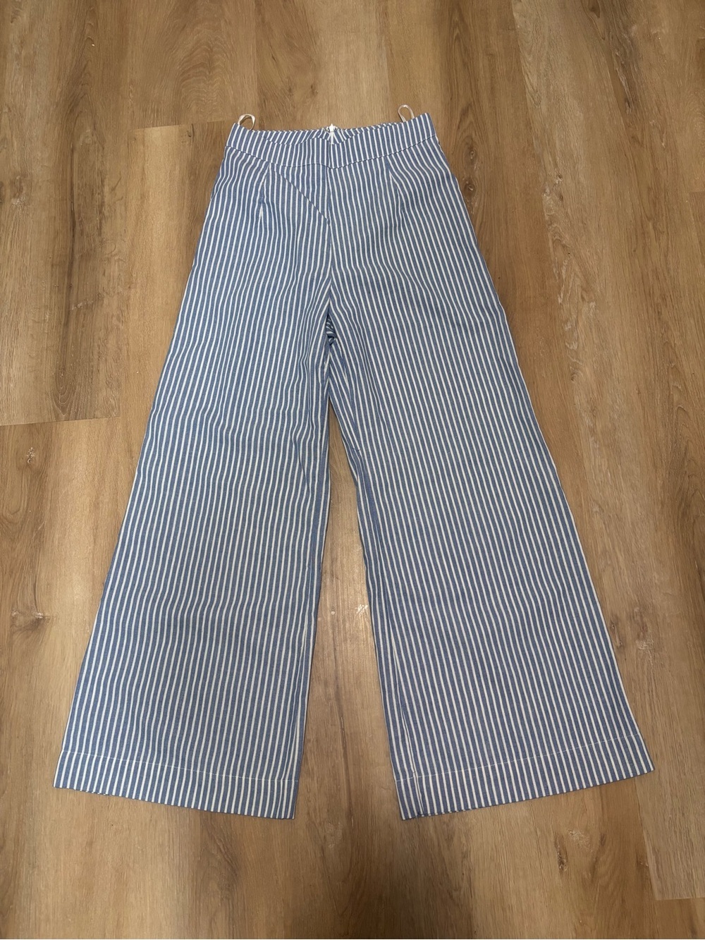 Petal & Pup Striped Wide-Leg Pants - Blue/White size M